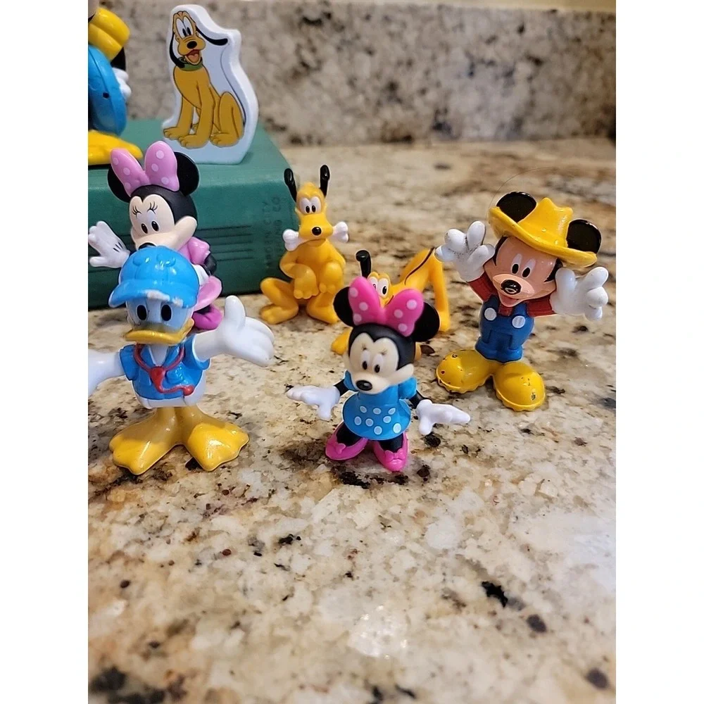 Mickey Mouse and Friends Toys Set Figures Lot Cake Topper Figurines Lot Of 17